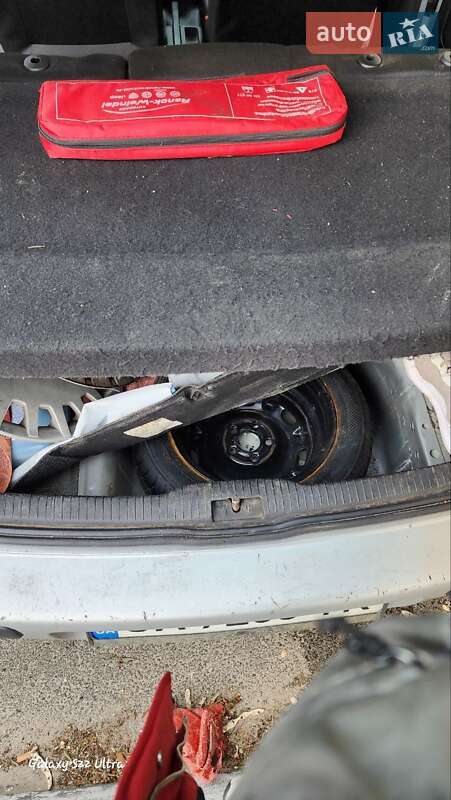 Хетчбек Volkswagen Golf 2002 в Вишгороді