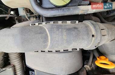 Хэтчбек Volkswagen Golf 2002 в Вышгороде