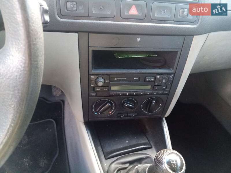 Універсал Volkswagen Golf 2001 в Львові