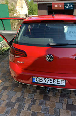 Хетчбек Volkswagen Golf 2018 в 