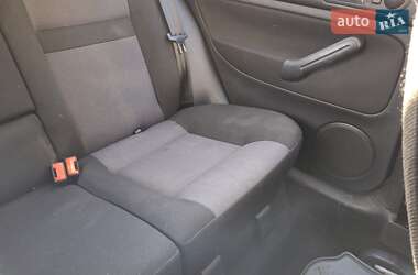 Универсал Volkswagen Golf 2001 в 