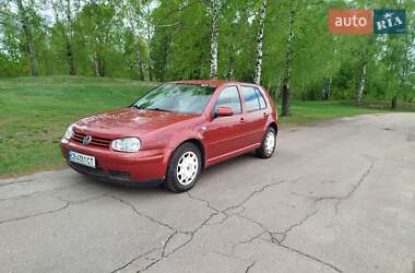 Хетчбек Volkswagen Golf 1998 в 