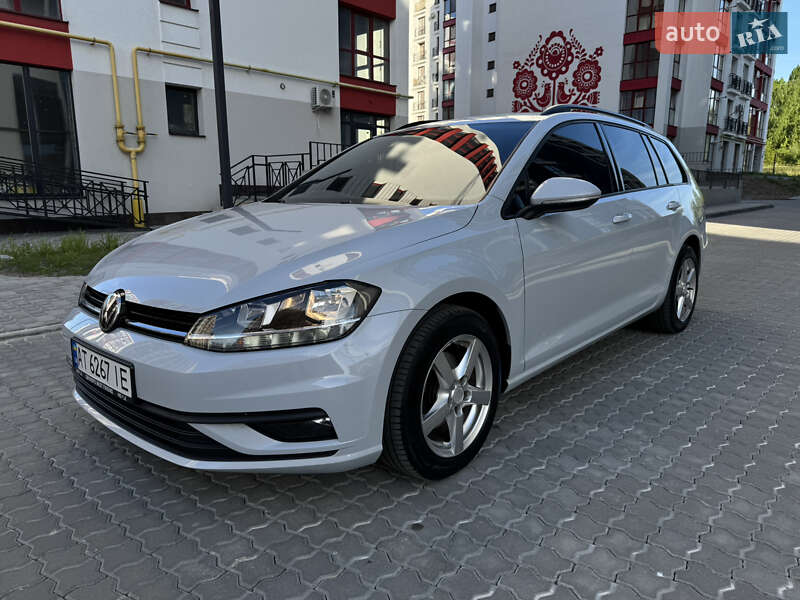 Універсал Volkswagen Golf 2018 в 