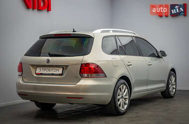 Универсал Volkswagen Golf 2011 в 