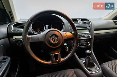 Универсал Volkswagen Golf 2011 в 