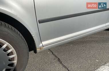 Хэтчбек Volkswagen Golf 2002 в 