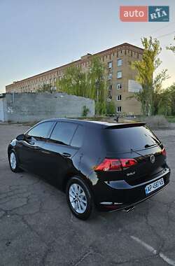 Хэтчбек Volkswagen Golf 2014 в 