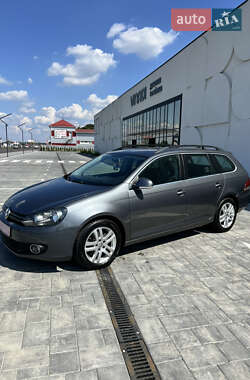 Універсал Volkswagen Golf 2009 в Луцьку