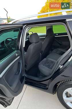 Универсал Volkswagen Golf 2010 в 