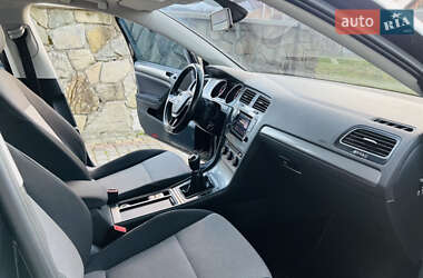 Універсал Volkswagen Golf 2015 в 