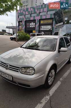 Хэтчбек Volkswagen Golf 2003 в Ирпене
