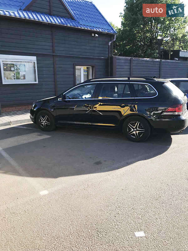 Універсал Volkswagen Golf 2011 в Одесі