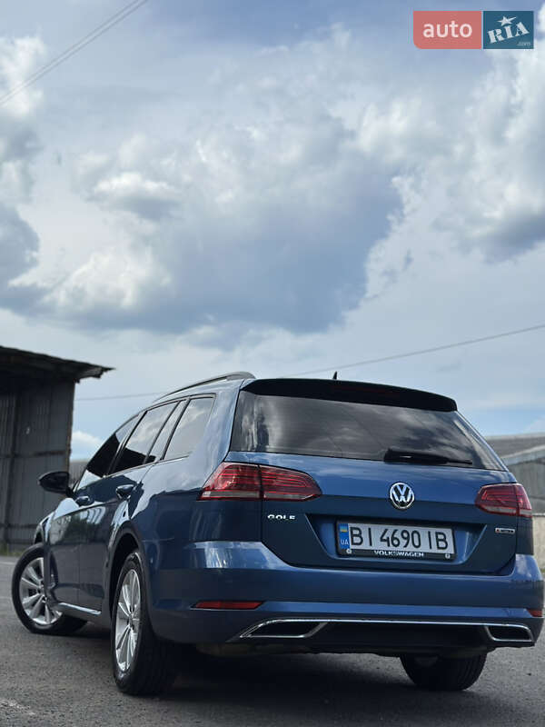 Універсал Volkswagen Golf 2019 в Мукачевому