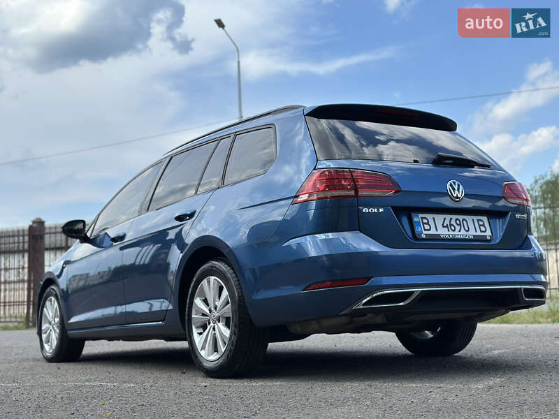 Універсал Volkswagen Golf 2019 в Мукачевому