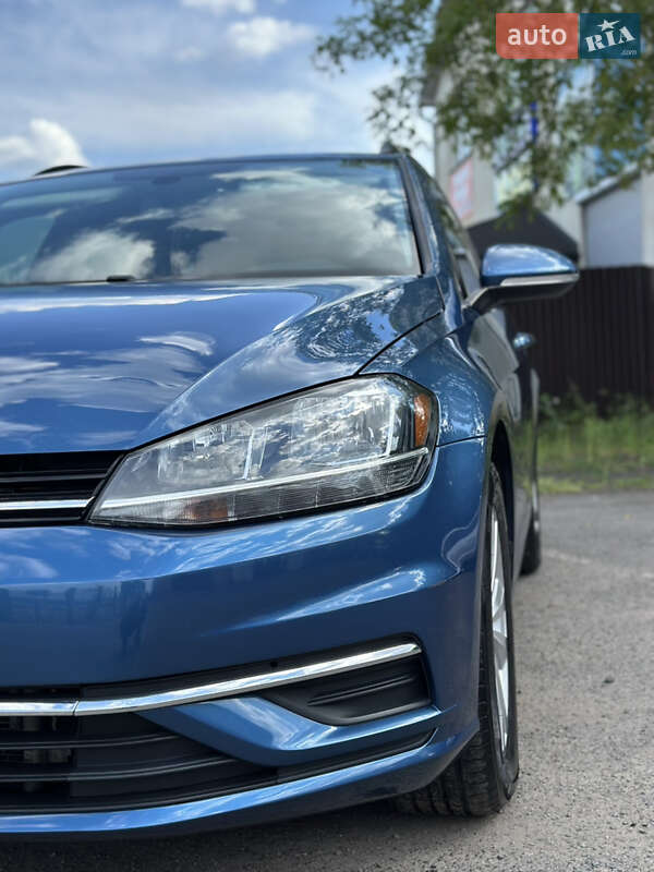 Універсал Volkswagen Golf 2019 в Мукачевому