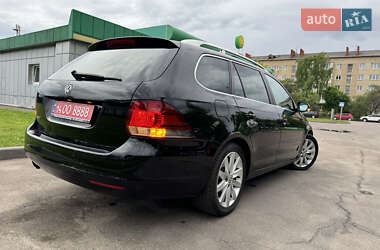 Універсал Volkswagen Golf 2011 в 