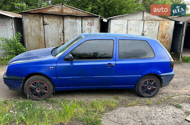 Хэтчбек Volkswagen Golf 1997 в 