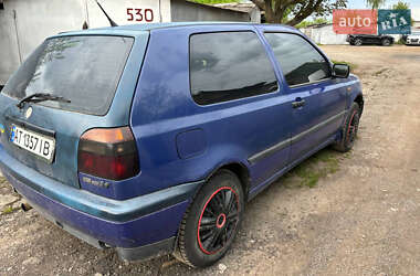 Хэтчбек Volkswagen Golf 1997 в 