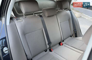 Хэтчбек Volkswagen Golf 2010 в 