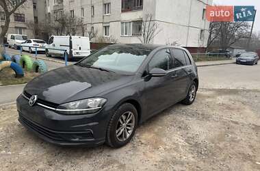 Хэтчбек Volkswagen Golf 2017 в Яворове