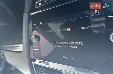 Універсал Volkswagen Golf 2019 в 