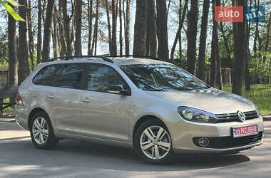 Універсал Volkswagen Golf 2012 в 