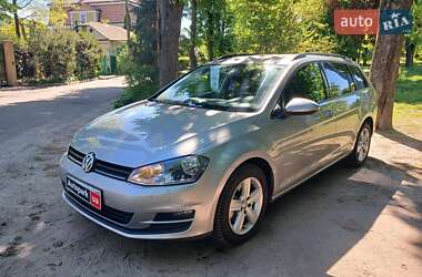 Універсал Volkswagen Golf 2015 в Києві