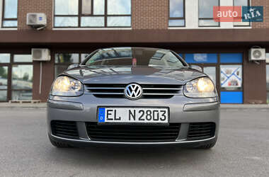 Хэтчбек Volkswagen Golf 2009 в 