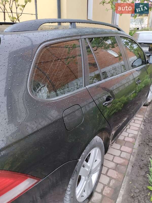 Універсал Volkswagen Golf 2011 в Городку
