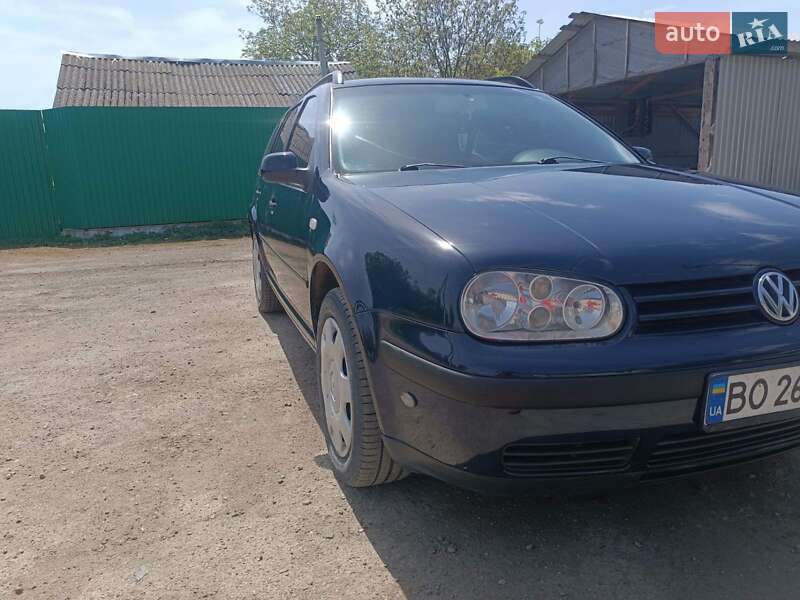 Універсал Volkswagen Golf 2000 в Новодністровську