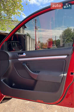 Універсал Volkswagen Golf 2012 в 