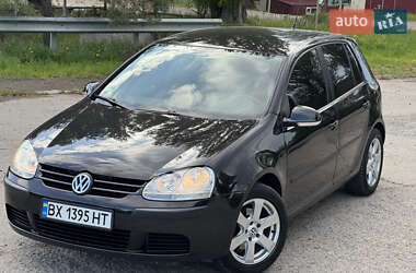 Хетчбек Volkswagen Golf 2005 в 