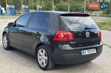 Хетчбек Volkswagen Golf 2005 в 
