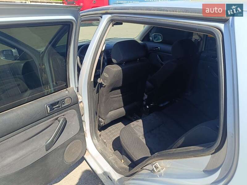Хетчбек Volkswagen Golf 2000 в Кривому Розі