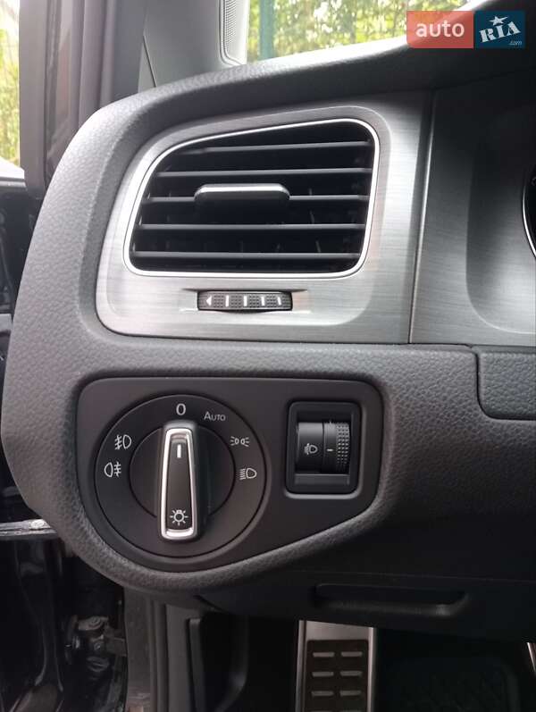 Універсал Volkswagen Golf 2013 в Львові