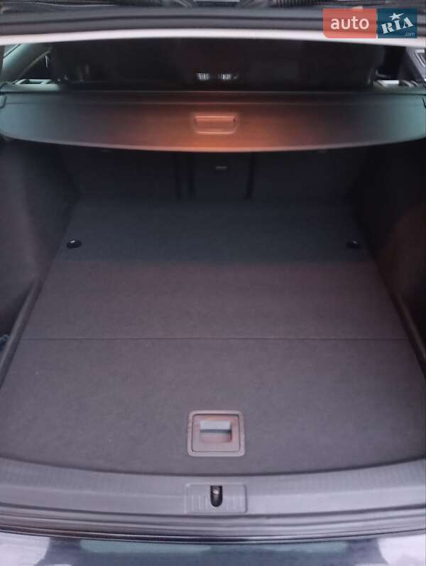 Універсал Volkswagen Golf 2013 в Львові