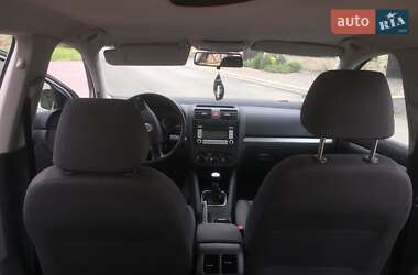 Хэтчбек Volkswagen Golf 2006 в 