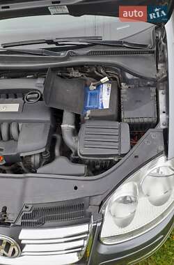 Универсал Volkswagen Golf 2009 в 