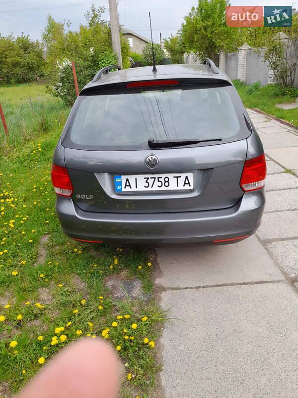 Універсал Volkswagen Golf 2009 в Києві