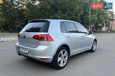 Хэтчбек Volkswagen Golf 2014 в 