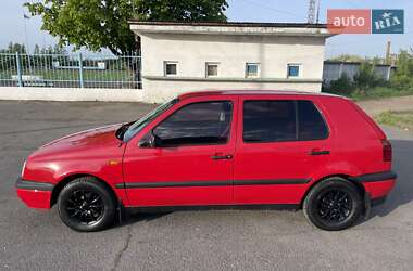 Хетчбек Volkswagen Golf 1994 в 
