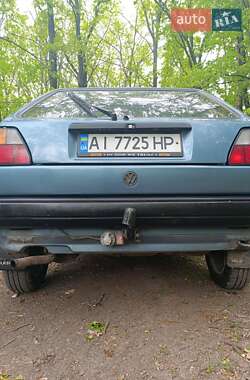 Хетчбек Volkswagen Golf 1988 в 