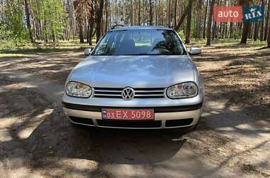Универсал Volkswagen Golf 2002 в Харькове