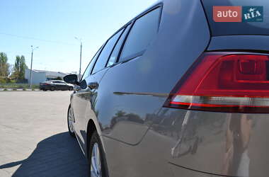 Универсал Volkswagen Golf 2015 в 