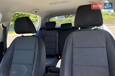 Хетчбек Volkswagen Golf 2010 в 