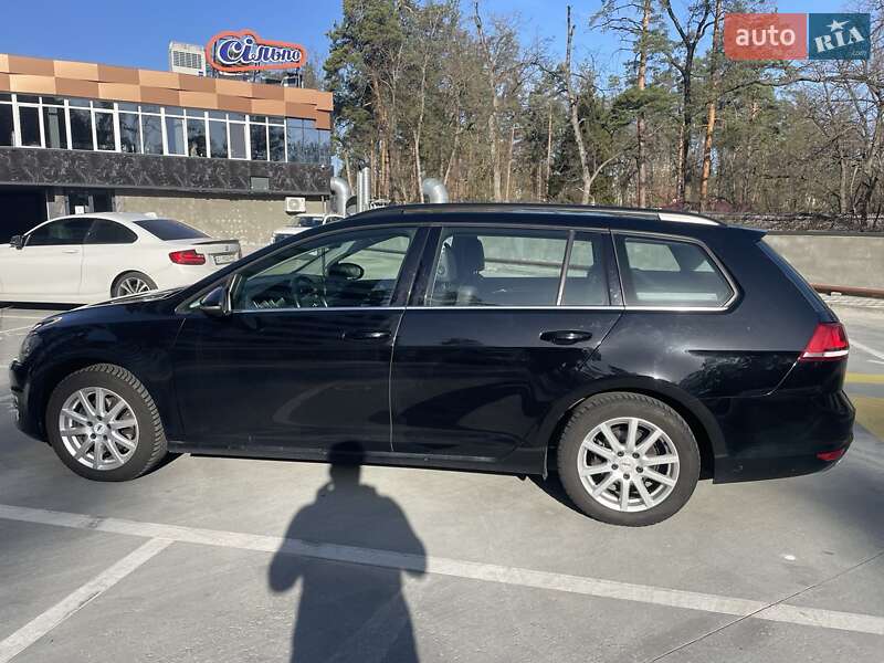 Универсал Volkswagen Golf 2016 в Ирпене