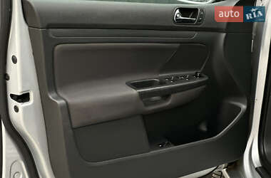 Хэтчбек Volkswagen Golf 2006 в 
