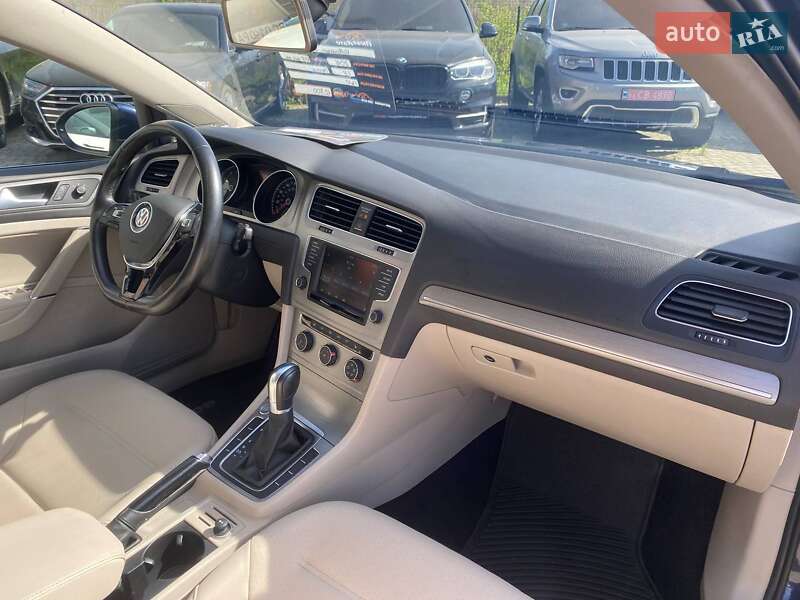 Універсал Volkswagen Golf 2016 в Львові