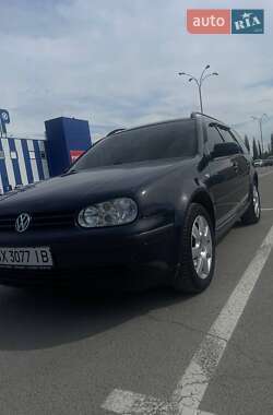 Універсал Volkswagen Golf 2003 в Дунаївцях