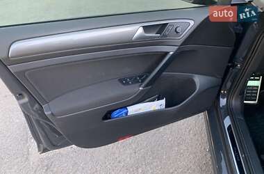 Универсал Volkswagen Golf 2017 в 